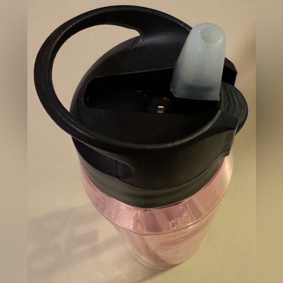 Nike 32oz Just Di It Pink Water Bottle - Picture 3 of 9